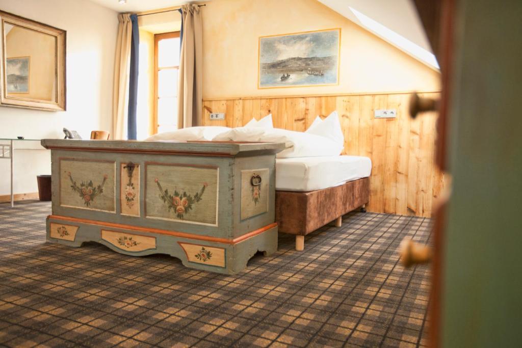Die Post Landgasthof Aufkirchen Berg am Starnberger See Quarto foto